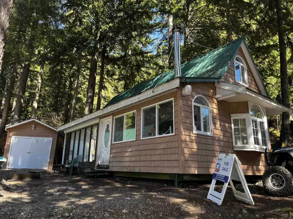Hope, BC V0X 1L5,H42 Strawberry LN