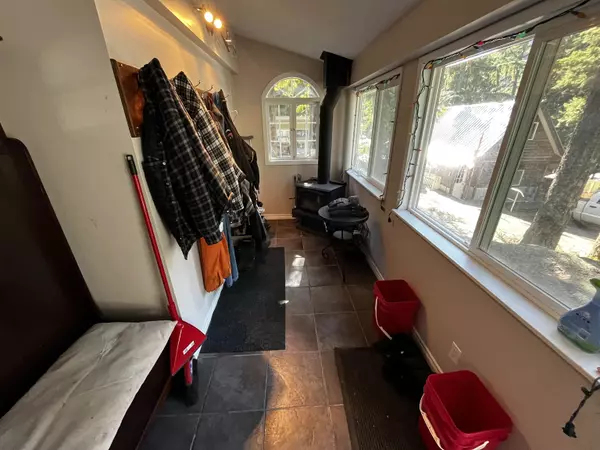 Hope, BC V0X 1L5,H42 Strawberry LN