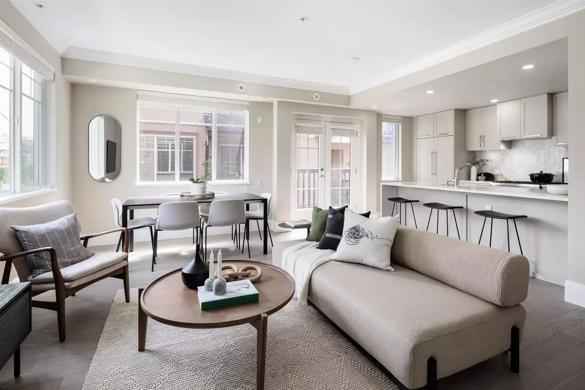 Vancouver, BC V5X 1X5,482 W 59th AVE