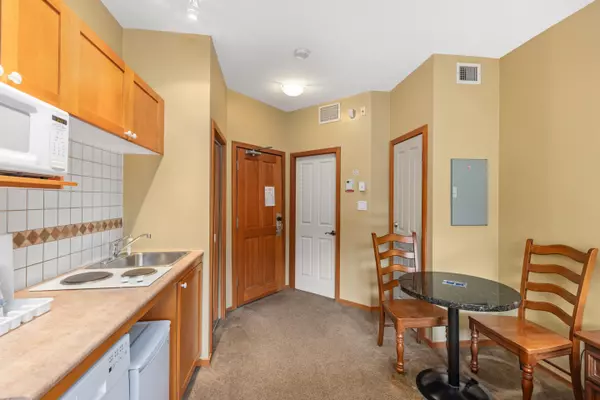 Whistler, BC V8E 1C1,4315 Northlands BLVD #110