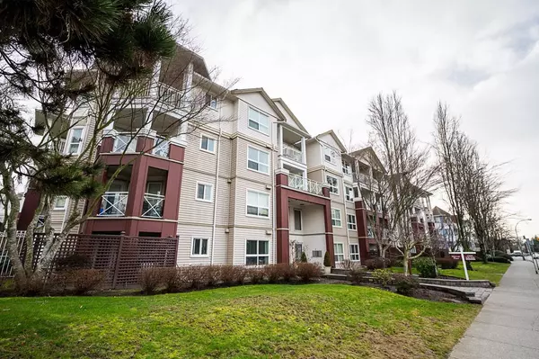 Surrey, BC V3W 3P3,8068 120a ST #130