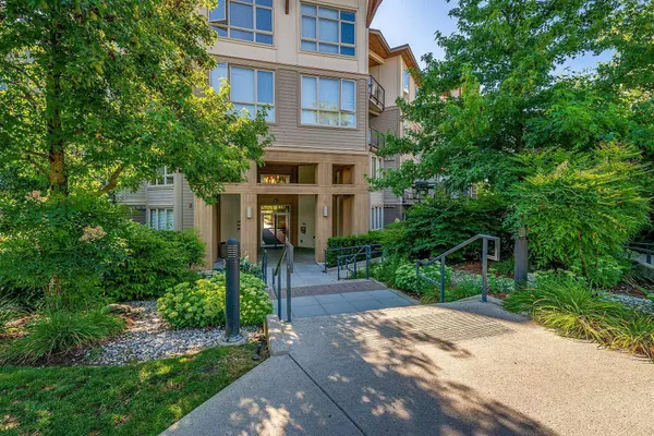 Surrey, BC V3Z 5K3,15918 26 AVE #322