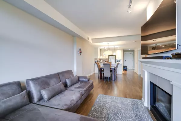 Tsawwassen, BC V4M 0A5,5055 Springs BLVD #315