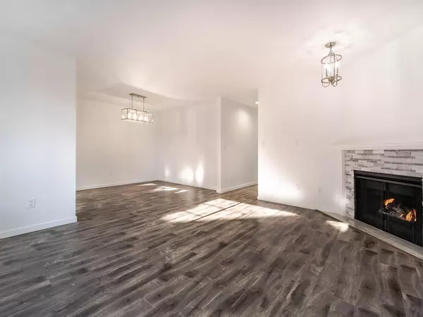 North Vancouver, BC V7P 1V8,901 W 17th ST #14