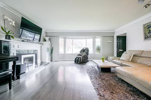 Burnaby, BC V5H 1W6,6025 Dickens ST