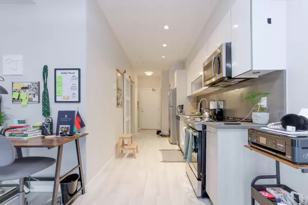 Surrey, BC V3T 0L9,13768 108 AVE #219