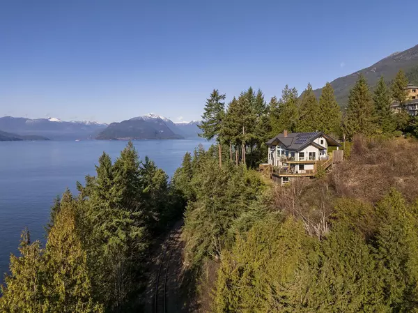 Lions Bay, BC V0N 2E0,70 Sweetwater PL