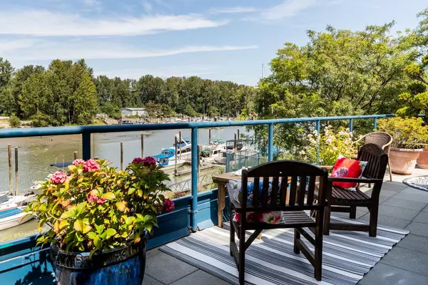 Delta, BC V4K 1R9,4743 W River RD #202