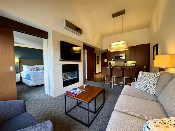 Whistler, BC V0N 1B2,2020 London LN #416B