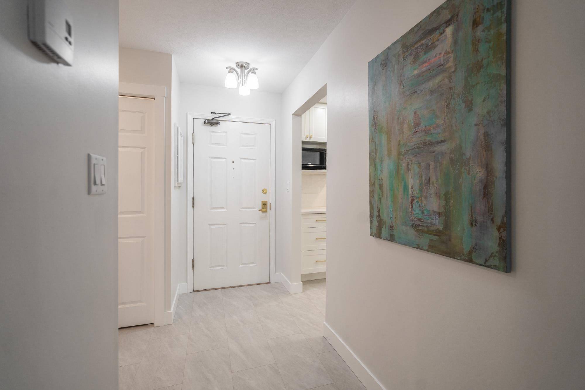 White Rock, BC V4B 5G6,1350 Vidal ST #511