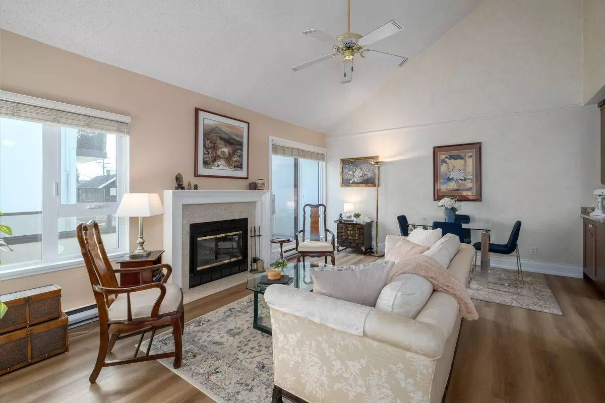 North Vancouver, BC V7L 2J3,145 E 12th ST #301