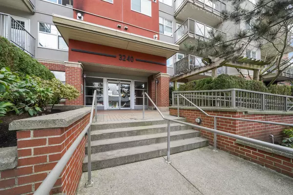 Port Moody, BC V3H 0C1,3240 St Johns ST #304