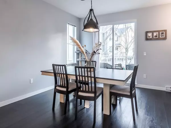 Ladner, BC V4K 0C4,5550 Admiral WAY #122