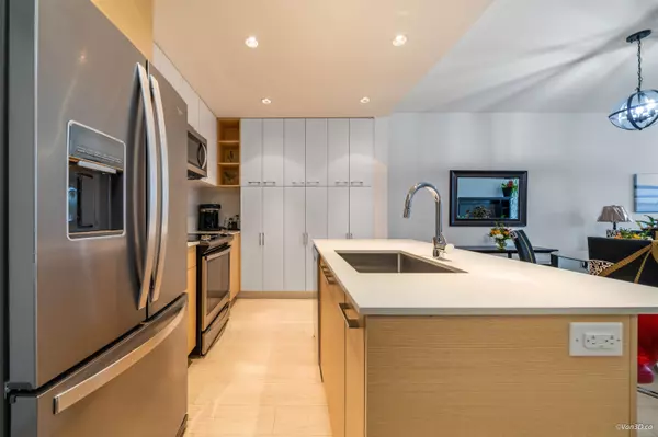 Surrey, BC V3T 0M7,10581 140 ST #414