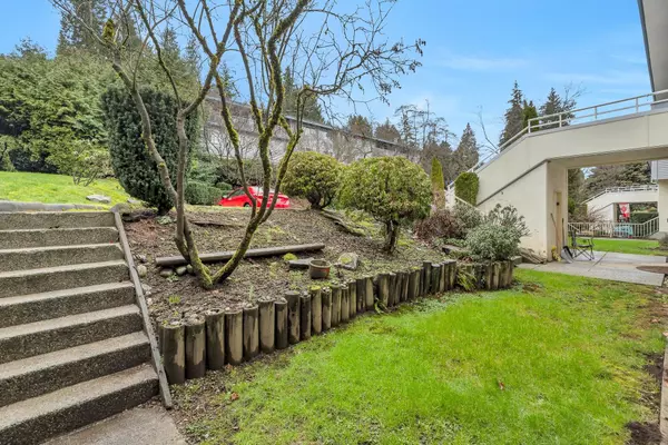 Port Moody, BC V3H 1M5,1049 Cecile DR