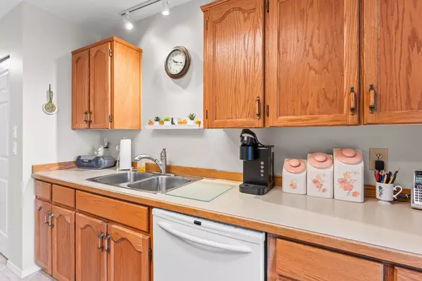 Mission, BC V2V 6L1,32821 6th AVE #9