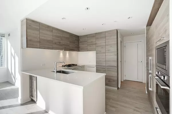 Burnaby, BC V3N 0G9,7388 Kingsway #1710