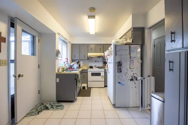 Richmond, BC V7E 2C4,5555 Wallace RD