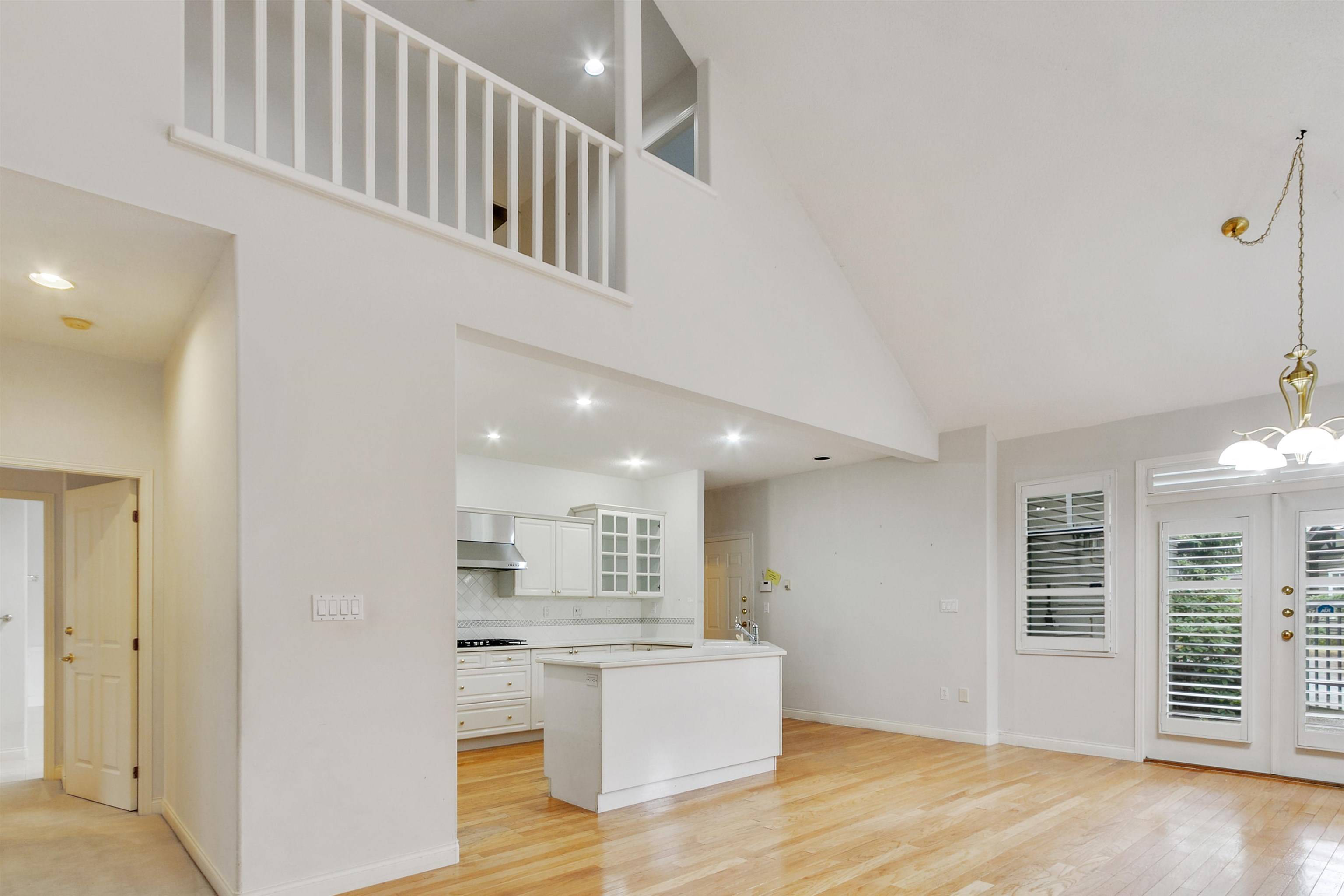 Richmond, BC V7C 5P7,6000 Barnard DR #33