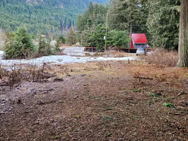 Sunshine Valley, BC V0X 1L5,71733 Cone CT