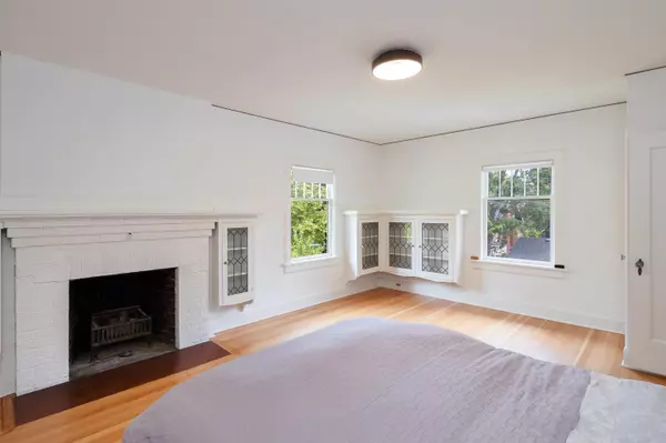 Vancouver, BC V6H 1S7,1121 W 16th AVE