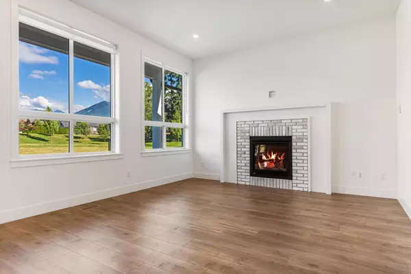 Chilliwack, BC V2R 6A3,44514 Freshwater DR