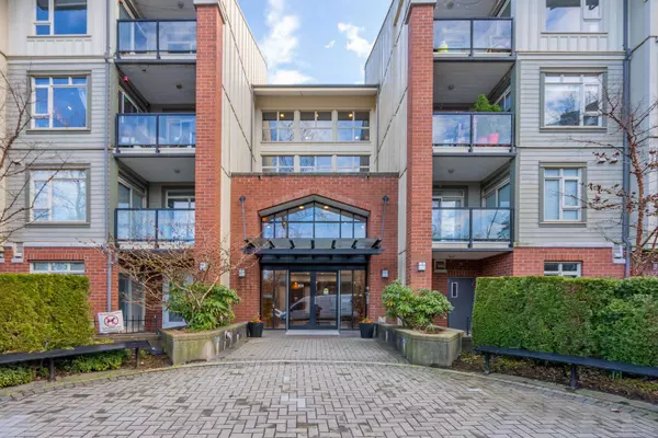 Port Moody, BC V3H 5M9,100 Capilano RD #405