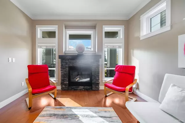 North Vancouver, BC V7H 1H1,2724 Violet ST