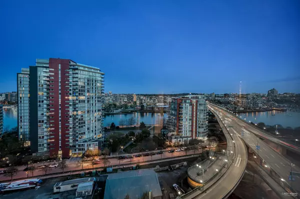 Vancouver, BC V6B 0P4,68 Smithe ST #1808