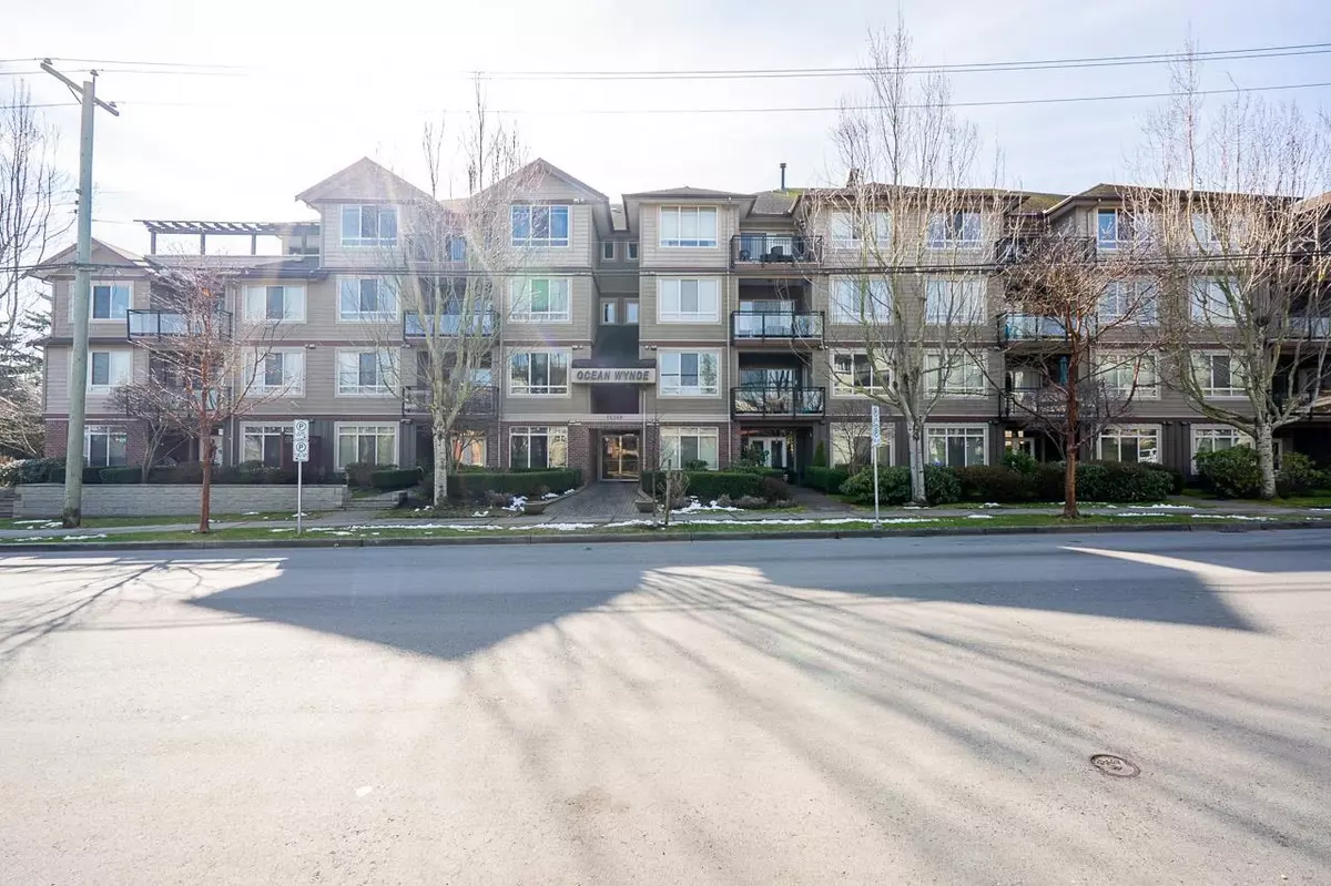 Surrey, BC V4A 1V3,15368 17a AVE #404
