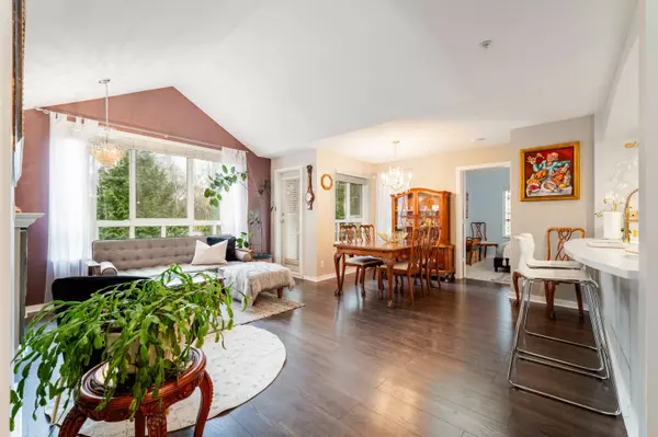 Burnaby, BC V5E 4M8,7383 Griffiths DR #PH13