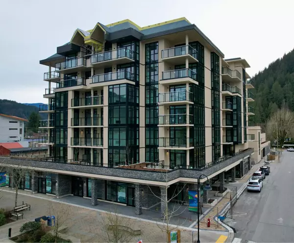 Harrison Hot Springs, BC V0M 1K0,120 Esplanade AVE #402