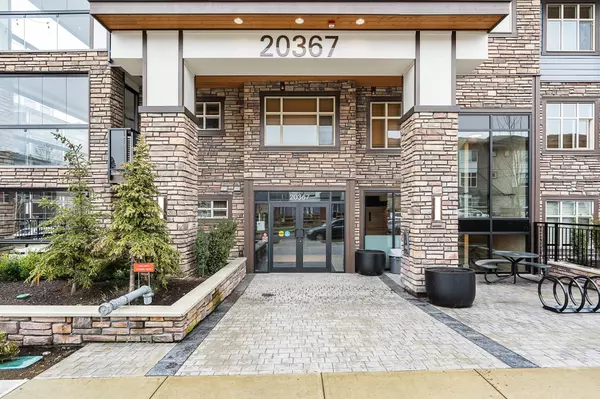 Langley, BC V2Y 3R1,20367 85 AVE #102