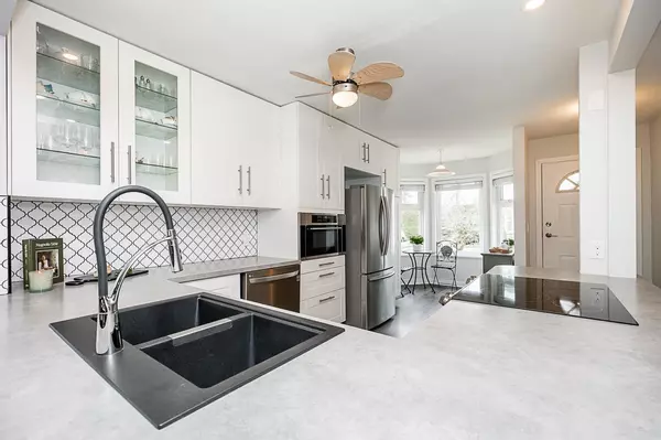 Surrey, BC V4N 3K3,16275 85 AVE #102