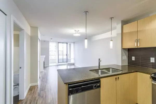 Burnaby, BC V3J 0A5,9868 Cameron ST #301