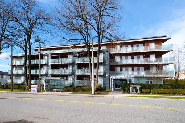 Burnaby, BC V3N 1Z7,7377 14 AVE #402