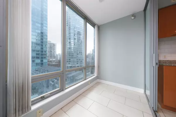 Vancouver, BC V6E 4R3,1288 W Georgia ST #804