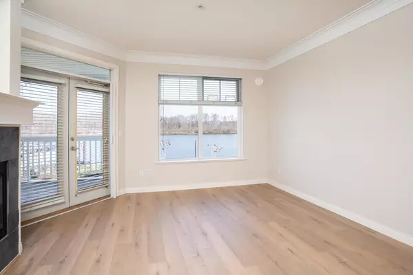 Delta, BC V4K 5E3,6263 River RD #210