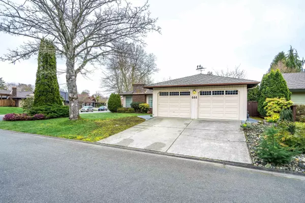 Tsawwassen, BC V4L 2G8,644 Bluegrouse PL