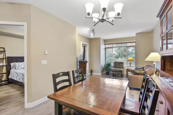 Maple Ridge, BC V2X 6P6,11887 Burnett ST #111