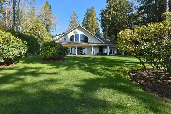 Halfmoon Bay, BC V7Z 1A5,8065 Redrooffs RD