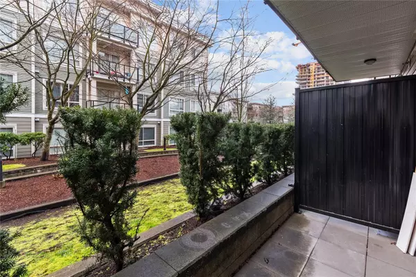 Surrey, BC V3T 0L9,13768 108 AVE #220