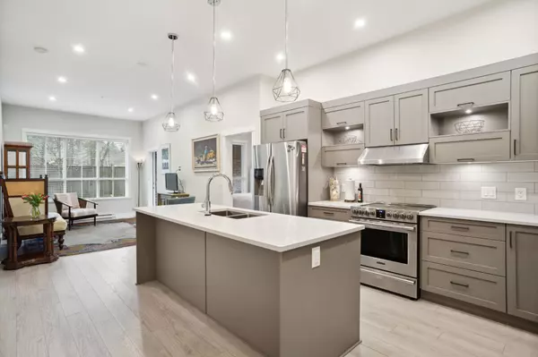 Maple Ridge, BC V2X 6B9,12367 224 ST #107