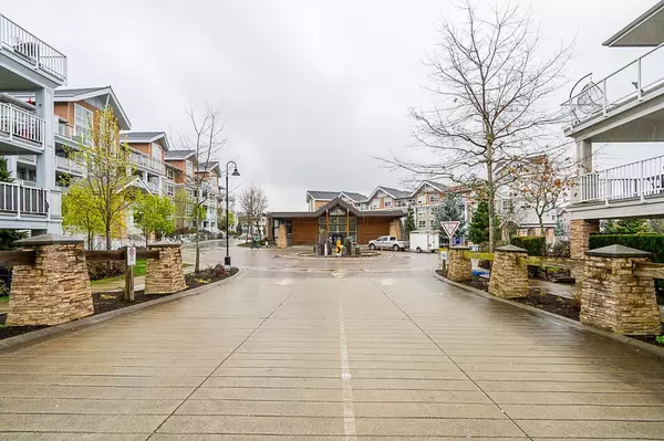 Surrey, BC V4N 6J7,6440 194 ST #408