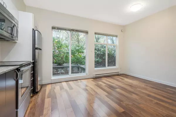 Surrey, BC V3T 0G2,13728 108 AVE #114