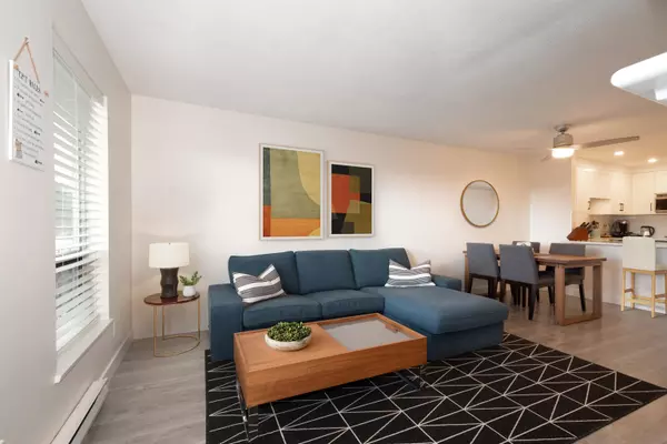 Surrey, BC V3R 0T9,15140 108 AVE #308