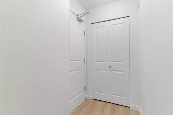 Port Coquitlam, BC V3C 1Y7,2373 Atkins AVE #201