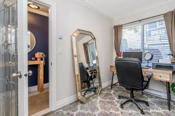 Chilliwack, BC V2R 0W1,6026 Lindeman ST #31