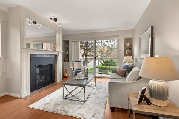 Surrey, BC V4A 4P1,2229 152 ST #205