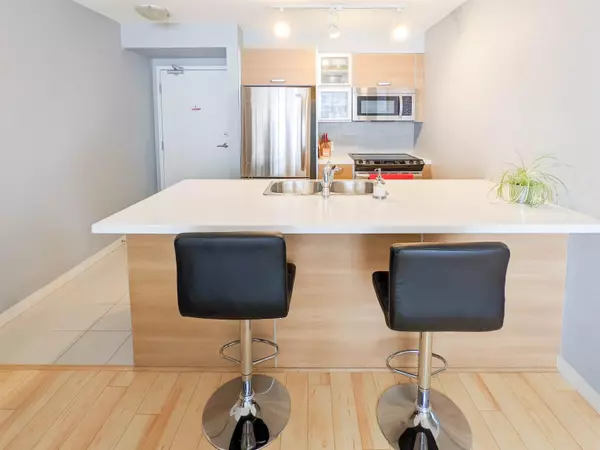 Surrey, BC V3T 0G5,13688 100 AVE #2502